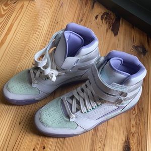 Puma Sneakers